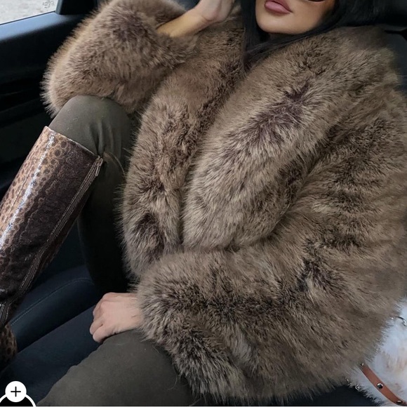 Fashion Nova Luxe Brown faux fur - Picture 2 of 5
